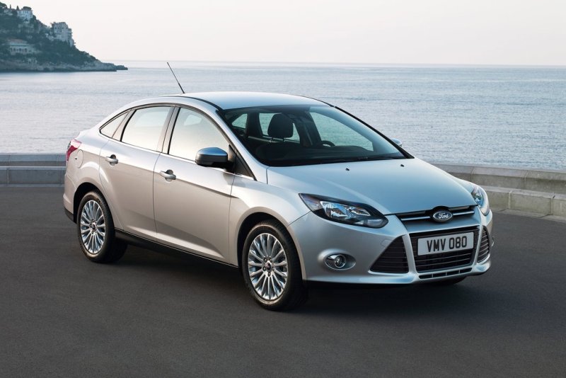 ford-focus-3-2011_18.jpg