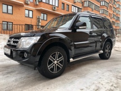    Mitsubishi Pajero IV