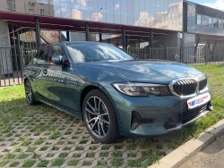    BMW 520i