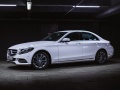  Mercedes-Benz C-Class  (-) 