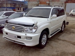    Toyota Land Cruiser 100