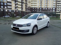    Volkswagen Polo Sedan